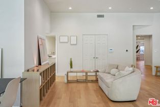 Single Family Residence, 4900 Queen Victoria rd, Woodland Hills, CA 91364 - 14