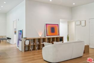 Single Family Residence, 4900 Queen Victoria rd, Woodland Hills, CA 91364 - 16