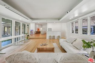 Single Family Residence, 4900 Queen Victoria rd, Woodland Hills, CA 91364 - 9