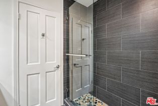 Single Family Residence, 4900 Queen Victoria rd, Woodland Hills, CA 91364 - 46