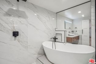 Single Family Residence, 4900 Queen Victoria rd, Woodland Hills, CA 91364 - 38