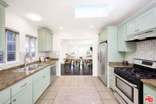 Single Family Residence, 905 5th ave, Venice, CA 90291 - 9