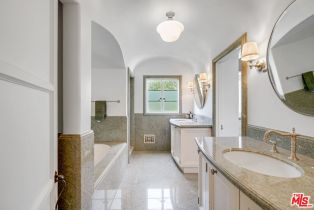 Residential Income, 432 Smithwood dr, Beverly Hills, CA 90212 - 25