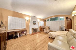 Single Family Residence, 224 Elmwood ave, Burbank, CA 91502 - 4