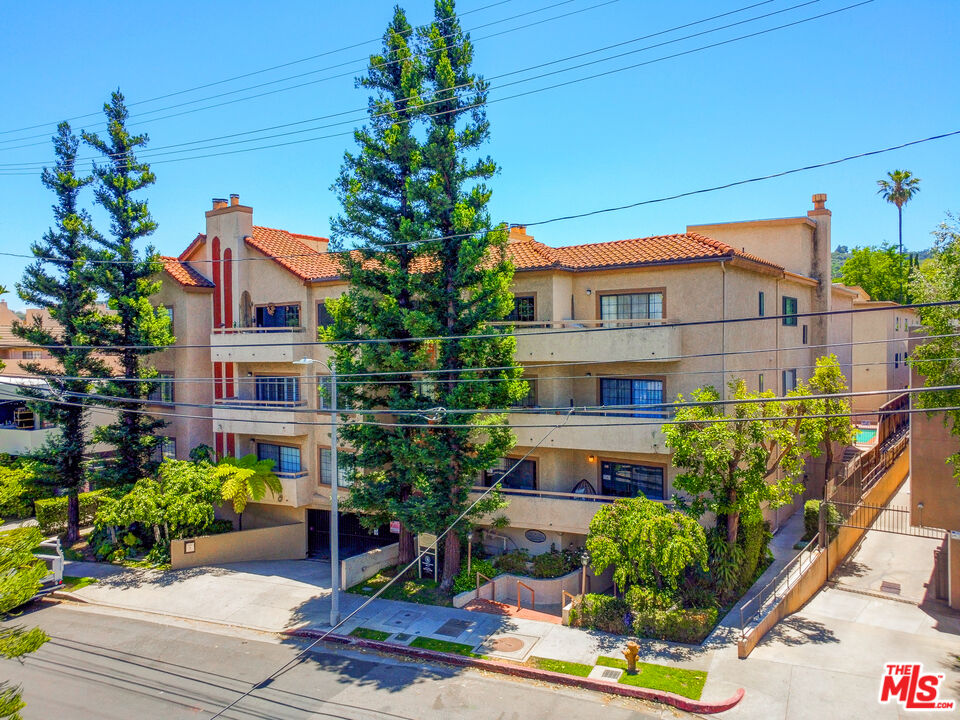 Condominium, 14630 Dickens st, Sherman Oaks, CA 91403 - 1