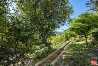 Single Family Residence, 3909 Glenridge dr, Sherman Oaks, CA 91423 - 39