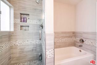 Single Family Residence, 3909 Glenridge dr, Sherman Oaks, CA 91423 - 24