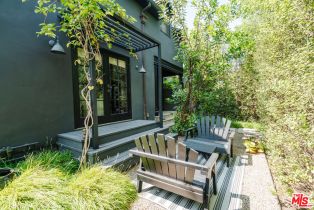 , 719 Superba ave, Venice, CA 90291 - 5