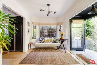 , 719 Superba ave, Venice, CA 90291 - 7