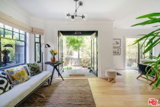 , 719 Superba ave, Venice, CA 90291 - 8