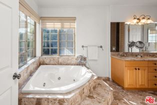 Single Family Residence, 1917 Veteran ave, Westwood, CA 90025 - 14