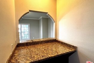 Apartment, 248 Reeves dr, Beverly Hills, CA 90212 - 12