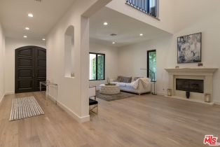 , 15451 Varden st, Sherman Oaks, CA 91403 - 7