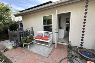 Single Family Residence, 22535 Sylvan st, Woodland Hills, CA 91367 - 12