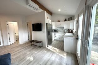 Single Family Residence, 22535 Sylvan st, Woodland Hills, CA 91367 - 3