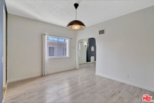 Residential Income, 221 Tower dr, Beverly Hills, CA 90211 - 7