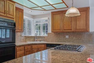 Single Family Residence, 23041 Calabash st, Woodland Hills, CA 91364 - 9