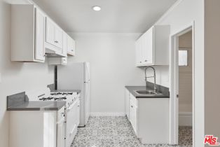 , 2636 Kansas ave, Santa Monica, CA 90404 - 4