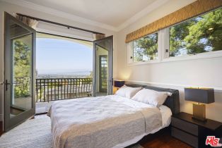 Single Family Residence, 10940 Terryview dr, Studio City, CA 91604 - 47