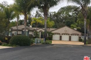 Single Family Residence, 1808   Fallbrook Oaks Ct, Fallbrook, CA  Fallbrook, CA 92028