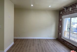 , 721 Broadway, Santa Monica, CA 90401 - 3