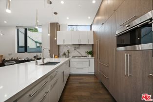 Single Family Residence, 2450 Glencoe ave, Venice, CA 90291 - 16