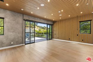 , 1745 San Ysidro dr, Beverly Hills, CA 90210 - 9