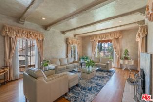 , 1511 Pandora ave, Westwood, CA 90024 - 7