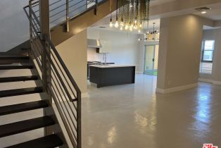 , 2216 Main st, Santa Monica, CA 90405 - 5