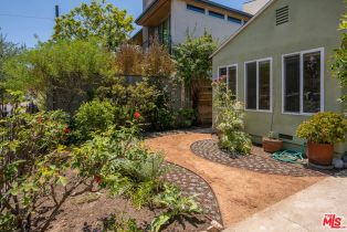 Single Family Residence, 2337 Cloy ave, Venice, CA 90291 - 5