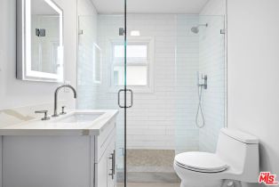 Apartment, 142 Hamilton dr, Beverly Hills, CA 90211 - 5