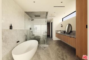 Single Family Residence, 2205 Ocean Front walk, Venice, CA 90291 - 17