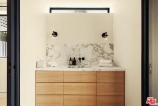 Single Family Residence, 2205 Ocean Front walk, Venice, CA 90291 - 25