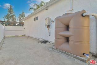 Single Family Residence, 22131 Victory blvd, Woodland Hills, CA 91303 - 44