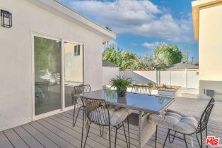 Single Family Residence, 22131 Victory blvd, Woodland Hills, CA 91303 - 41