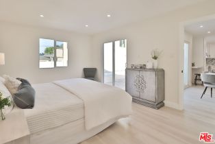 Single Family Residence, 22131 Victory blvd, Woodland Hills, CA 91303 - 25