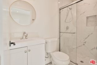 Single Family Residence, 22131 Victory blvd, Woodland Hills, CA 91303 - 60