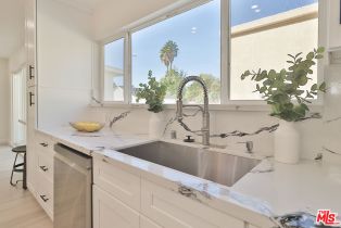 Single Family Residence, 22131 Victory blvd, Woodland Hills, CA 91303 - 21