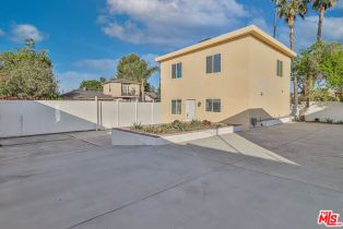 Single Family Residence, 22131 Victory blvd, Woodland Hills, CA 91303 - 47