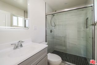 Single Family Residence, 22131 Victory blvd, Woodland Hills, CA 91303 - 9