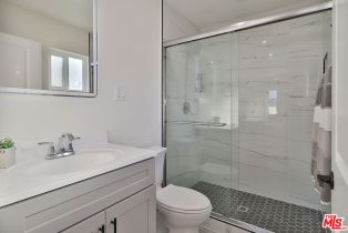 Single Family Residence, 22131 Victory blvd, Woodland Hills, CA 91303 - 28