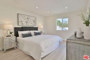 Single Family Residence, 22131 Victory blvd, Woodland Hills, CA 91303 - 24