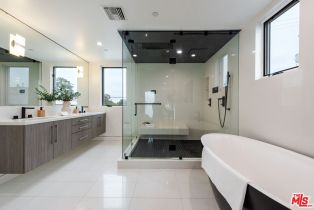 Single Family Residence, 126 Thornton pl, Venice, CA 90291 - 12