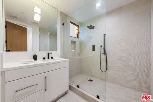 Single Family Residence, 126 Thornton pl, Venice, CA 90291 - 14