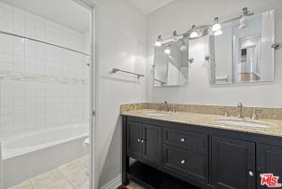 Condominium, 5420 Sylmar ave, Sherman Oaks, CA 91401 - 19