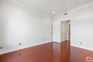 Condominium, 5420 Sylmar ave, Sherman Oaks, CA 91401 - 25