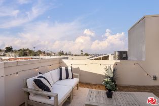 Condominium, 235 Main st, Venice, CA 90291 - 24
