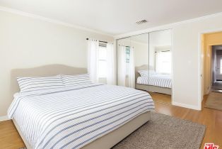 , 1030 Chelsea ave, Santa Monica, CA 90403 - 5