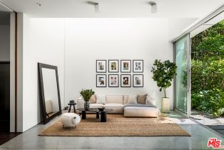 Single Family Residence, 702 6th ave, Venice, CA 90291 - 3