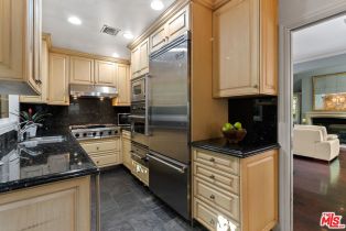 Single Family Residence, 9053 Elevado st, West Hollywood , CA 90069 - 13